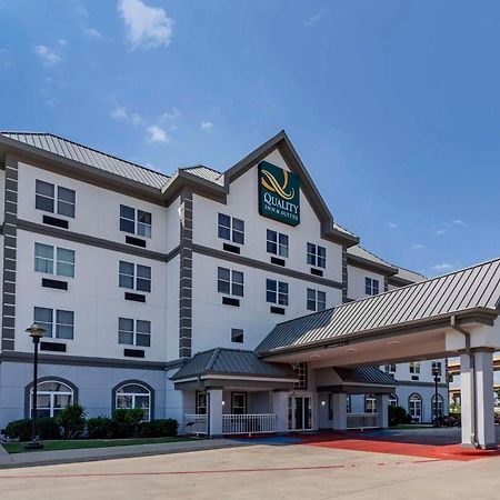 Quality Inn & Suites I-35 E-Walnut Hill Даллас Экстерьер фото