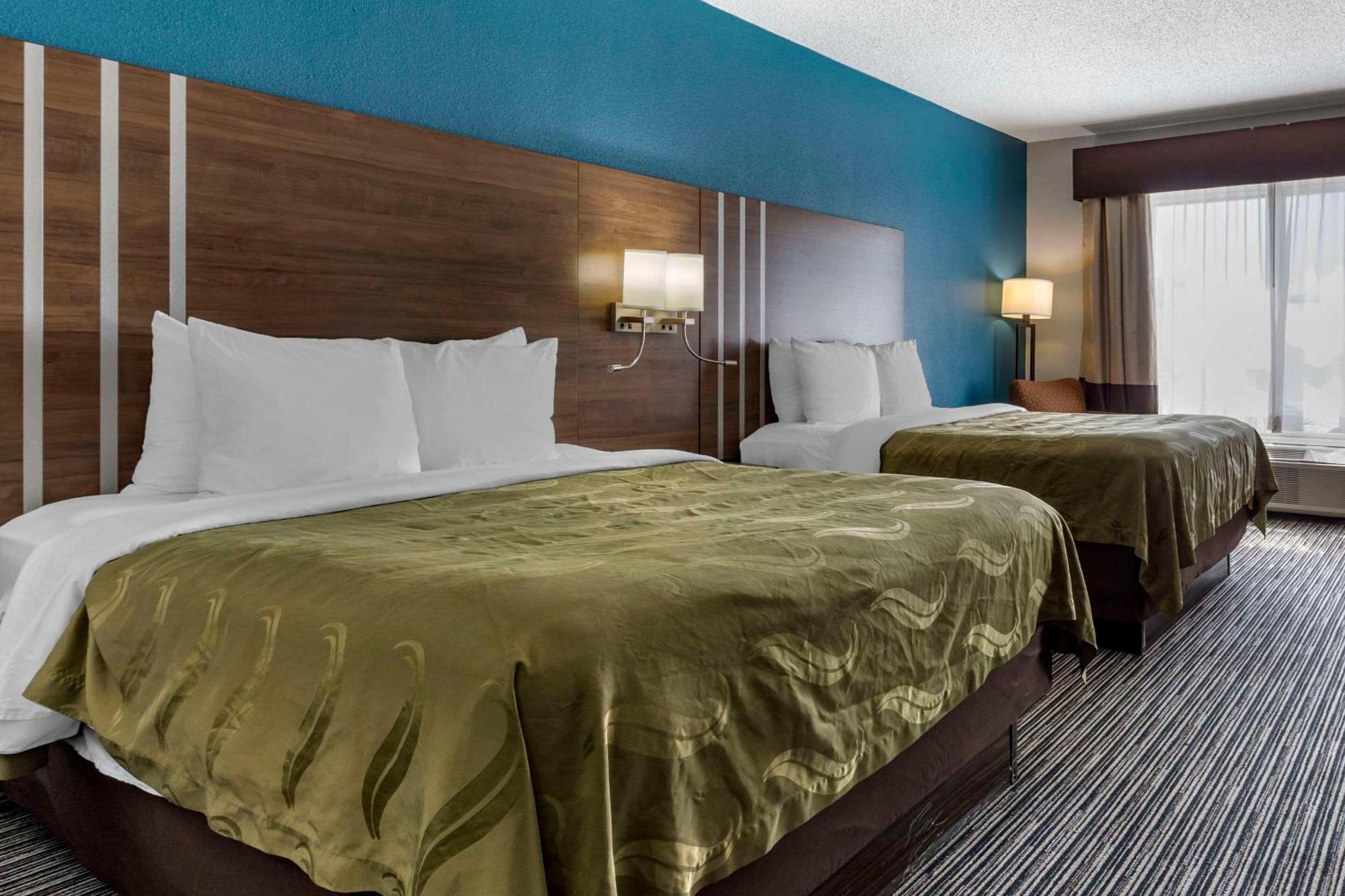 Quality Inn & Suites I-35 E-Walnut Hill Даллас Экстерьер фото