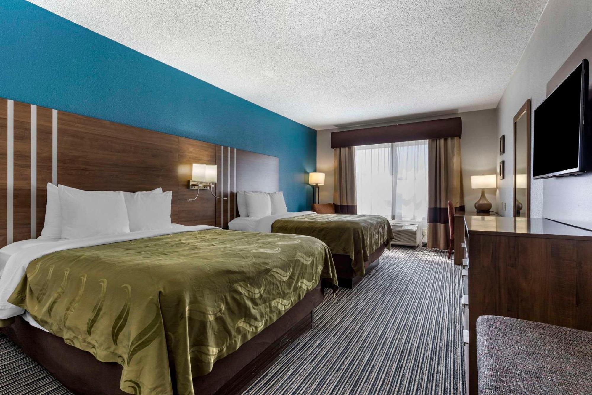 Quality Inn & Suites I-35 E-Walnut Hill Даллас Экстерьер фото